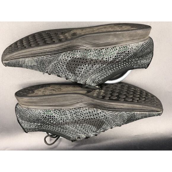 Nike Flyknit Racer Men's Size 10.5 Running Shoes Black 526628-009 - Picture 8 of 13